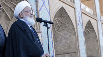 ادامه‌دادن راه امام خامنه‌ای وظیفه همگان است/ ادامه راه شهدا و شهید امام خامنه‌ای وظیفه امروز ما است
