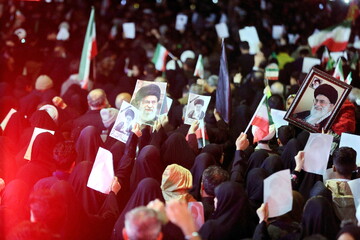 فیلم | فریاد انتقام خواهی مردم مریانج در پی شهادت رهبر معظم انقلاب