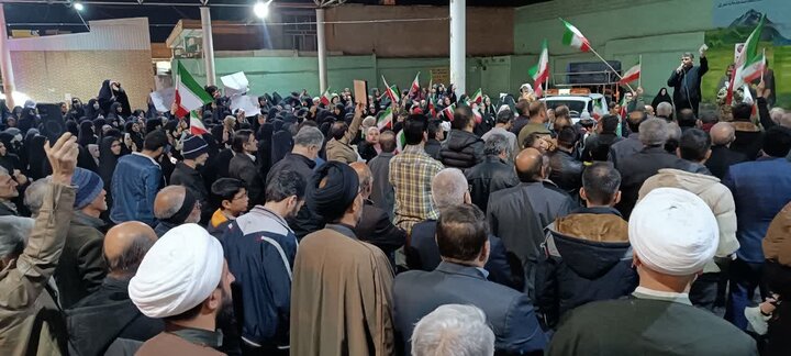 تصاویر/تجمع بزرگ خودجوش و  مردمی شهرستان ساوه در محکومیت تجاوز آشکار استکبار