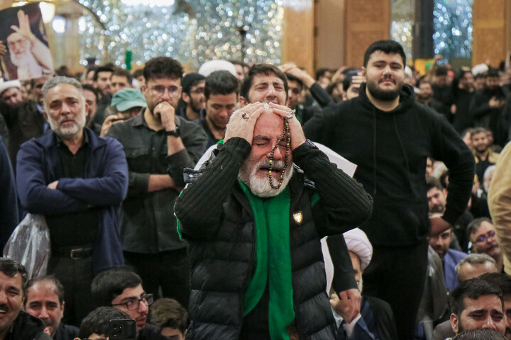 تصاویر | تجمع سوگوارن رهبر شهید انقلاب در حرم حضرت معصومه سلام الله علیها