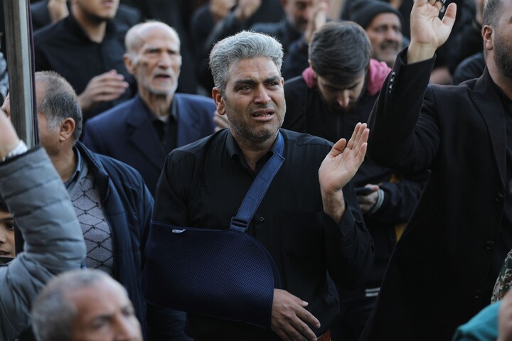 تصاویر | تجمع سوگوارن رهبر شهید انقلاب در استان یزد