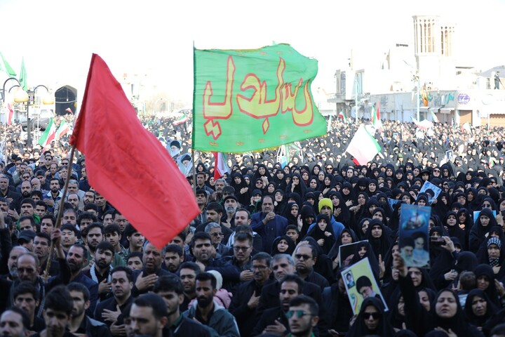 تصاویر | تجمع سوگوارن رهبر شهید انقلاب در استان یزد