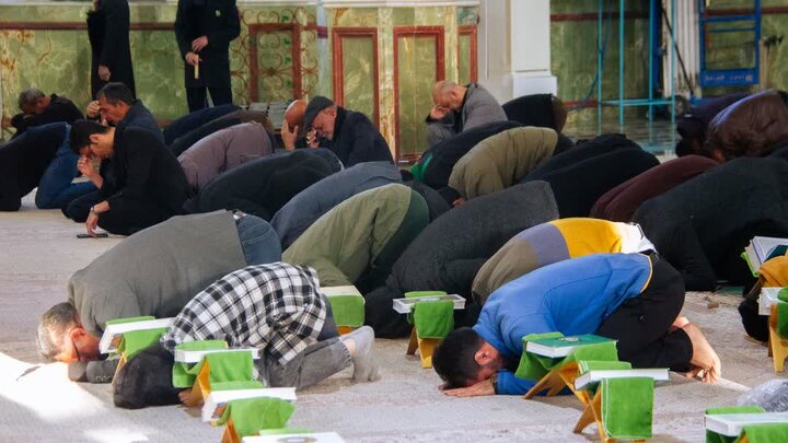 تصاویر/سوگواری شهادت قائد امت، حضرت آیت الله العظمی خامنه ای در نجف ایران
