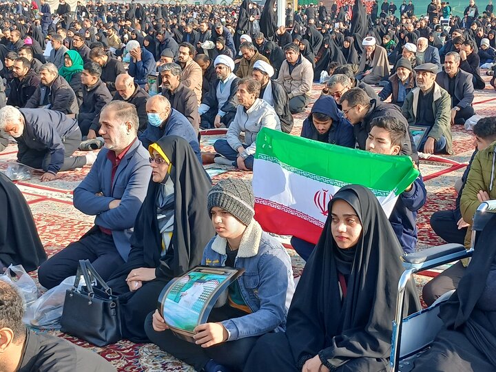 تصاویر/ اجتماع و سوگواری زائران ومجاوران در حرم رضوی