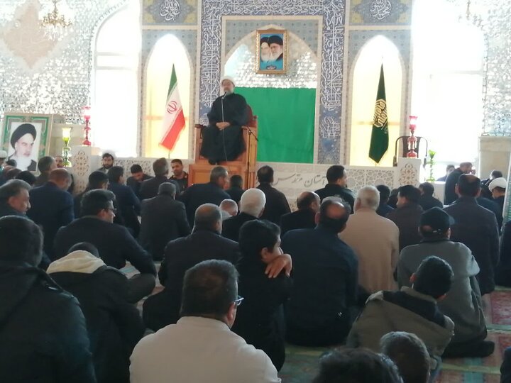 سوگواری مردم نائین در امامزاده سلطان سید علی ع