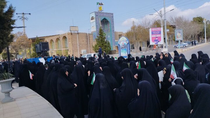 تصاویر/ تجمع مردم کوهبنان در عزای رهبر شهید