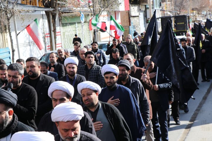 تصاویر / عزاداری خیابانی مردم شهرستان ماکو در پی شهادت قائد امت، حضرت آیت الله العظمی امام خامنه ای ( قدس سره)