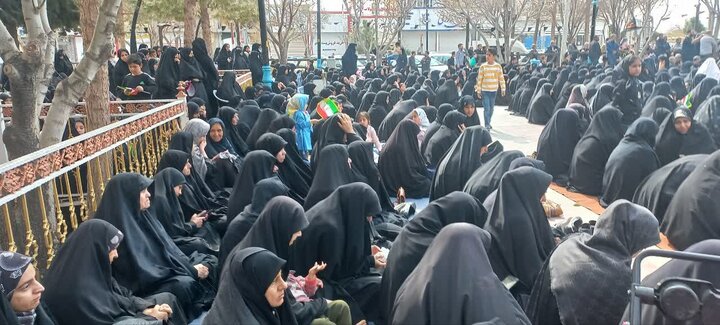 تصاویر/ تجمع مردم کشکوئیه در عزای قائد امت