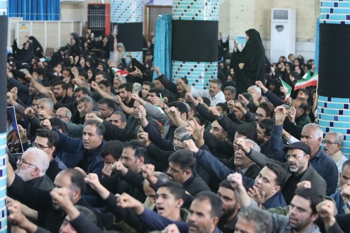 تصاویر/ تجمع مردم انار در عزای قائد امت