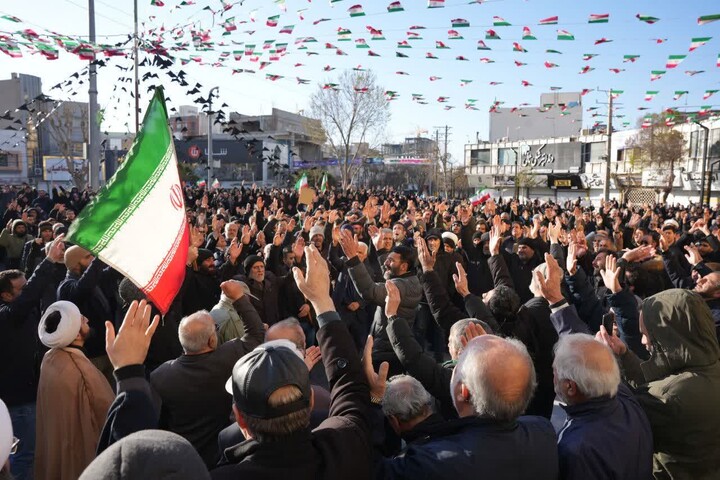 اجتماع دشمن شکن مردم شهرستان فردیس در عزای شهادت رهبر معظم انقلاب