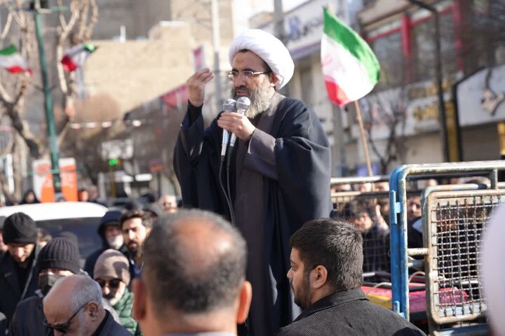 اجتماع دشمن شکن مردم شهرستان فردیس در عزای شهادت رهبر معظم انقلاب
