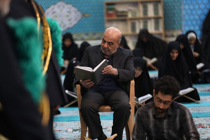 تصاویر/ آیین ترتیل خوانی قرآن کریم در امامزاده سید جعفر(ع) محمد استان یزد