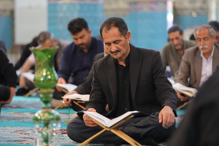 تصاویر/ آیین ترتیل خوانی قرآن کریم در امامزاده سید جعفر(ع) محمد استان یزد