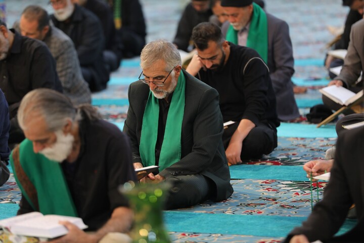 تصاویر/ آیین ترتیل خوانی قرآن کریم در امامزاده سید جعفر(ع) محمد استان یزد