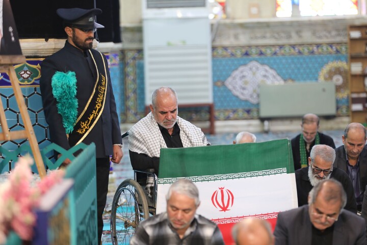 تصاویر/ آیین ترتیل خوانی قرآن کریم در امامزاده سید جعفر(ع) محمد استان یزد