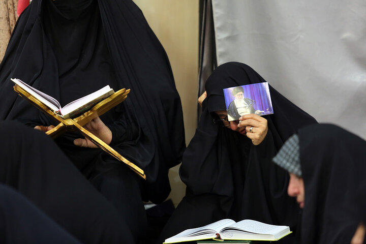 آئین ترتیل‌خوانی حرم حضرت معصومه (س) به یاد رهبر شهید انقلاب