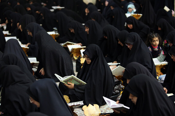 آئین ترتیل‌خوانی حرم حضرت معصومه (س) به یاد رهبر شهید انقلاب