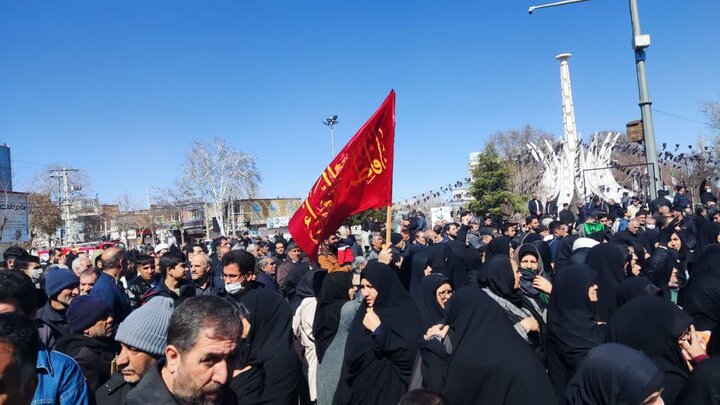 تصاویر/مراسم عزاداری شهادت رهبر فرزانه انقلاب و تشییع پیکر شهدای قروه
