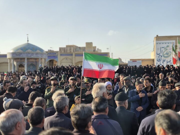 تجمع عاشورایی مردم سوگوار شهرستان نائین
