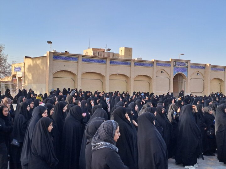 تجمع عاشورایی مردم سوگوار شهرستان نائین