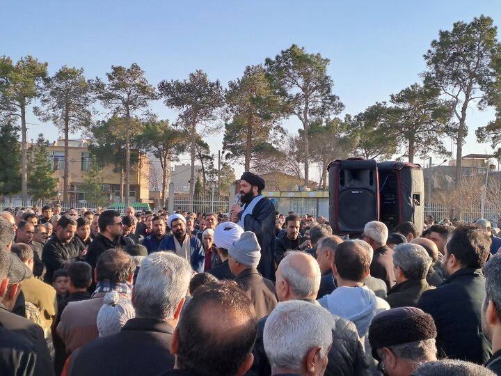 تجمع عاشورایی مردم سوگوار شهرستان نائین