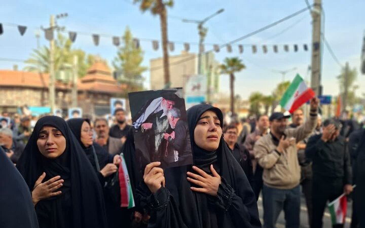 خروش مردم ولایتمدار زاهدان در پی شهادت رهبر معظم انقلاب اسلامی
