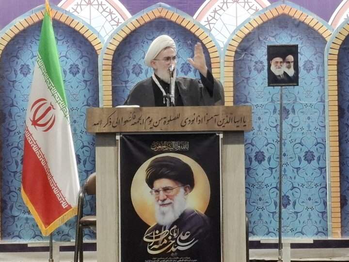 تصاویر:بزرگداشت پرشور عزاداری شهادت رهبرمعظم انقلاب درکاشان