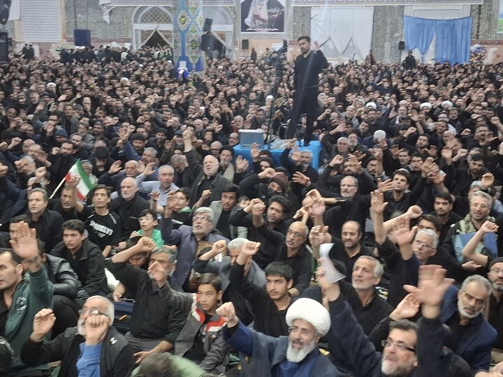 تصاویر:بزرگداشت پرشور عزاداری شهادت رهبرمعظم انقلاب درکاشان