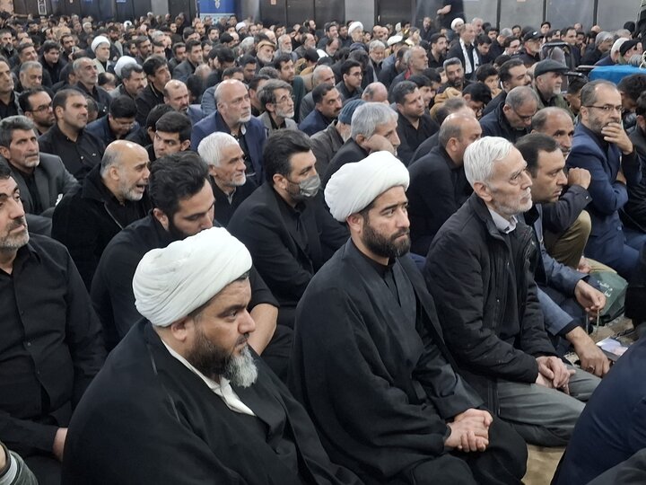 تصاویر:بزرگداشت پرشور عزاداری شهادت رهبرمعظم انقلاب درکاشان