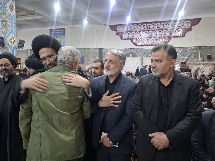 تصاویر:بزرگداشت پرشور عزاداری شهادت رهبرمعظم انقلاب درکاشان