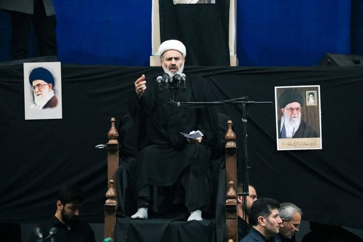 تصاویر/ مراسم سوگواری شهادت مقام معظم رهبری در مصلای اردبیل