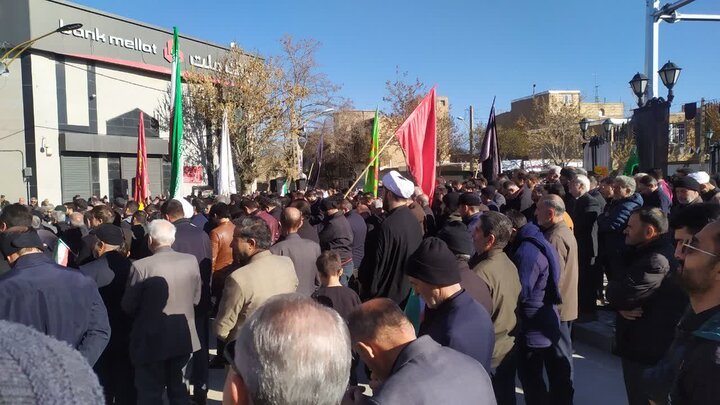 تصاویر / عزاداری مردم بهار در سوگ رهبر معظم انقلاب