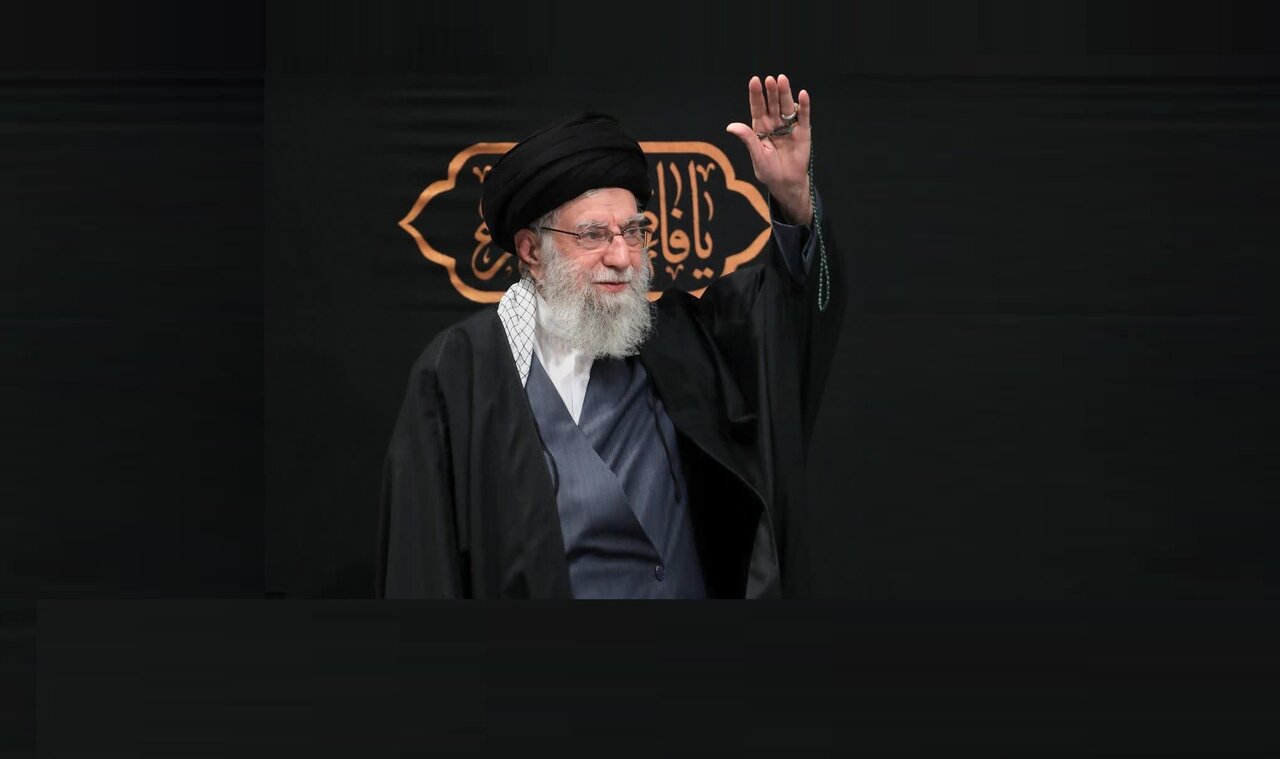 عزت ایران مدیون امام خامنه‌ای است / اتحاد و انسجام تضمین‌کننده بقای کشور است
