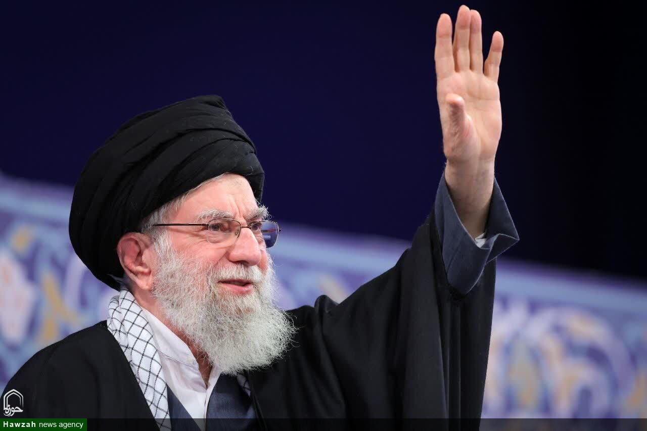 رهبر نقلاب میراثی ماندگار از عزت، حکمت و ایستادگی برای تاریخ بشریت به یادگار نهاد