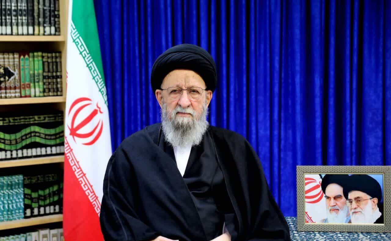 رهبر شهید همواره در حال فداکاری، جهاد علمی و انقلابی و خدمتگزاری به اسلام و مردم بود/ امام خامنه‌ای ذره‌ای از آرمان‌های اسلام و انقلاب کوتاه نیامد