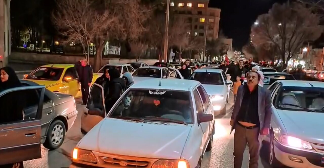 فیلم| بام ایران یکپارچه مرگ بر آمریکا و مرگ بر اسرائیل