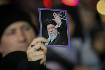 خون پاک امام شهید بنیان ظلم و استکبار را نابود می کند