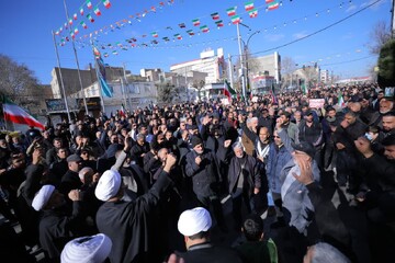 تصاویر/ اجتماع مردم ولایتمدار ساوجبلاغ در سوگ رهبر معظم انقلاب