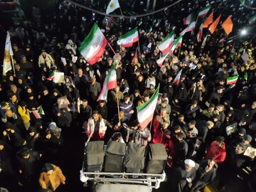 خروش شبانه امت حزب الله در جای جای شهر مقدس قم