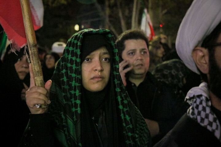تصاویر/ تجمع سوگواران مردم قم در پی شهادت رهبر معظم انقلاب