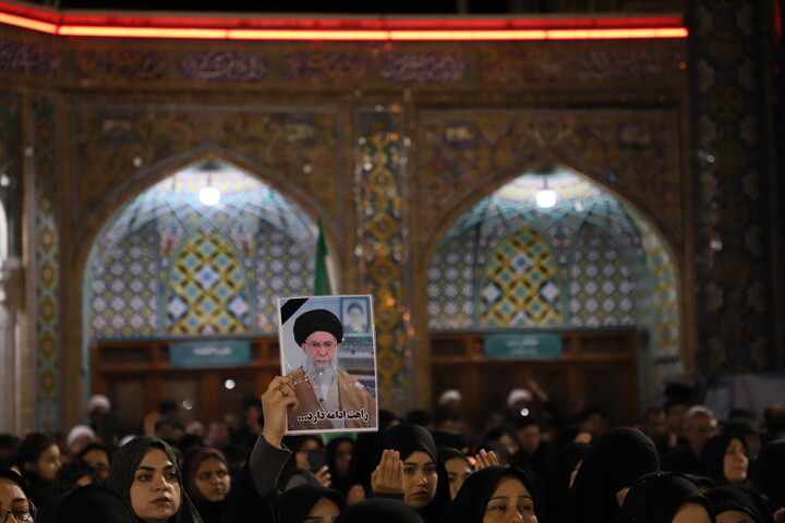 حال و هوای حرم در روز شهادت امام خامنه ای
