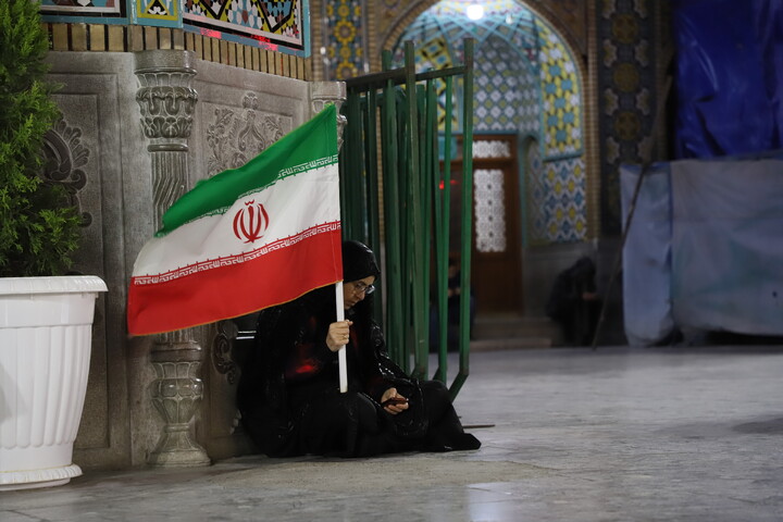 حال و هوای حرم در روز شهادت امام خامنه ای