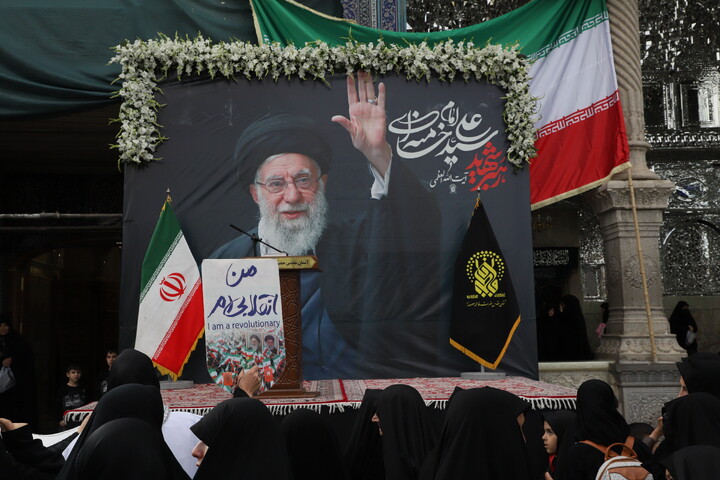 حال و هوای حرم در روز شهادت امام خامنه ای