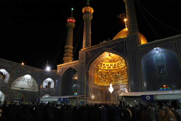 حال و هوای حرم در روز شهادت امام خامنه ای