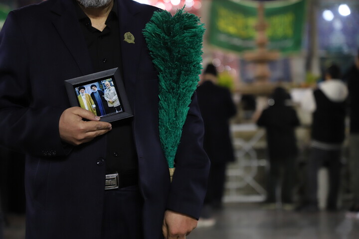 حال و هوای حرم در روز شهادت امام خامنه ای