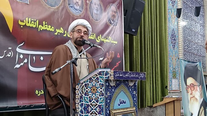 تصاویر / محفل قرآنی و مراسم شام شهادت امام خامنه ای در خرمدره
