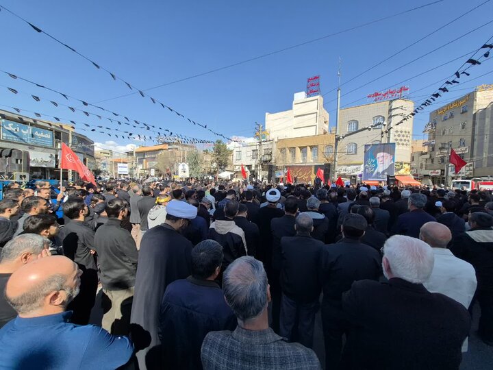 برافراشته شدن پرچم عزا و تجمع مردم پاکدشت به مناسبت شهادت رهبر معظم انقلاب