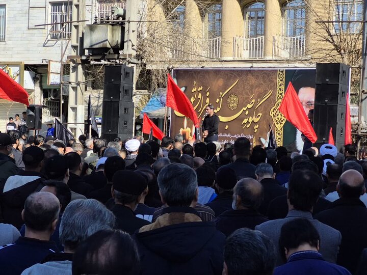 برافراشته شدن پرچم عزا و تجمع مردم پاکدشت به مناسبت شهادت رهبر معظم انقلاب