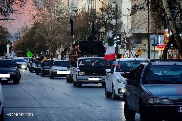 تصاویر / تجلی حضور طلاب کرمانشاهی در حمایت از نظام اسلامی