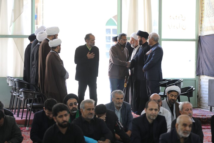 تصاویر/ اولین روز اقامه عزای سیدالشهدای انقلاب در حوزه علمیه استان یزد